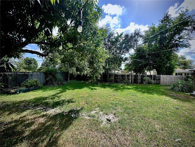 Building Photo - 742 NW 50th St