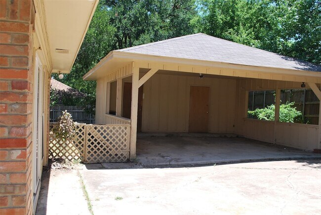Building Photo - 1416 Sandy Creek Dr