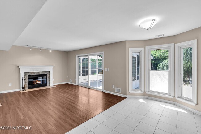 Building Photo - 94 Heritage Dr