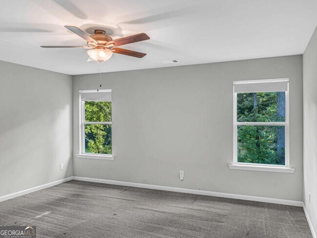 Building Photo - 2054 Maplewood Way
