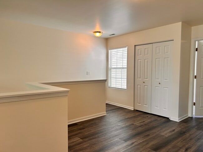 Building Photo - 24121 Walnut Cir
