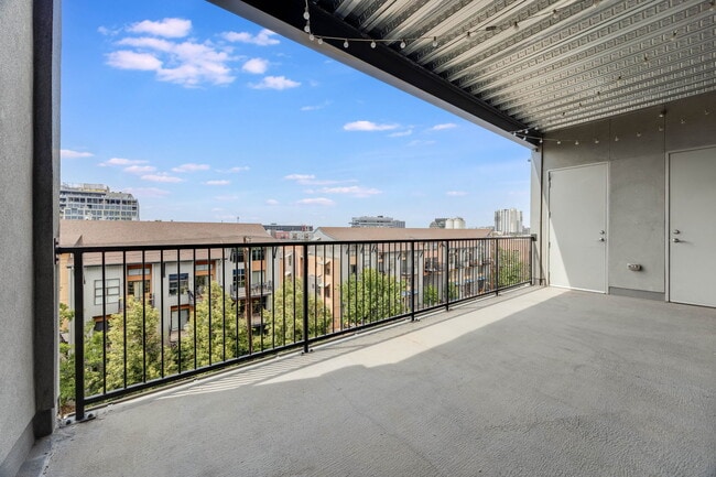 Building Photo - 3198 Blake St