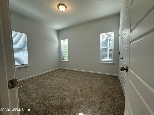 Building Photo - 2969 Fleur Ln