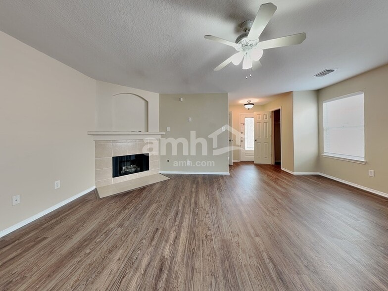 Building Photo - 18798 Prairie Larkspur Dr