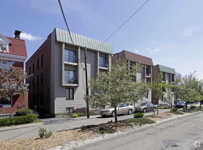 Building Photo - Parkview Estates