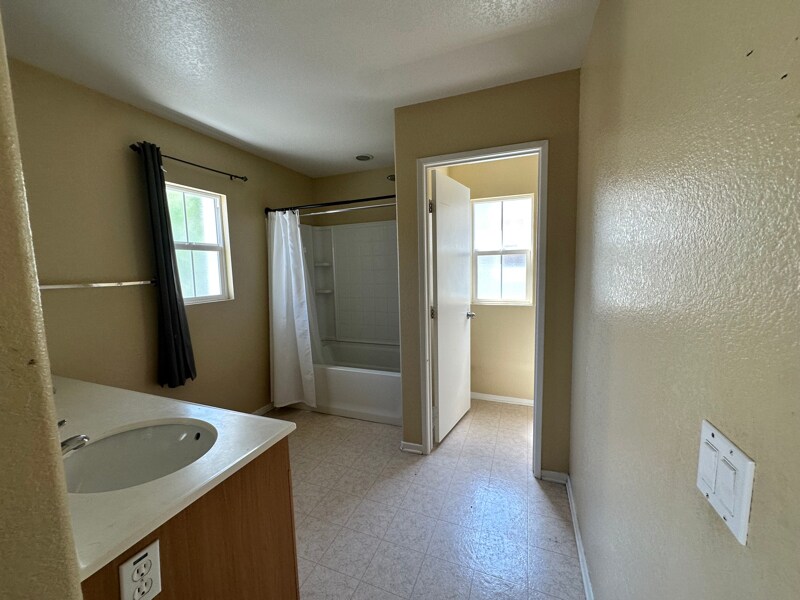 Building Photo - 1431 Trouville Ln
