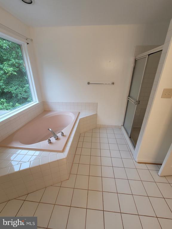 Building Photo - 2435 Pimpernel Dr