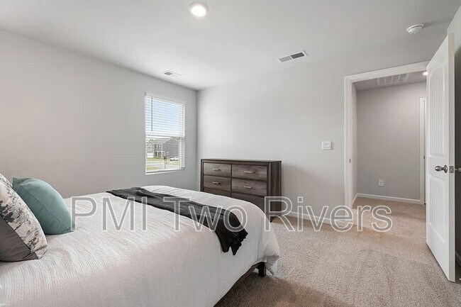 Building Photo - 5027 Benelli Dr