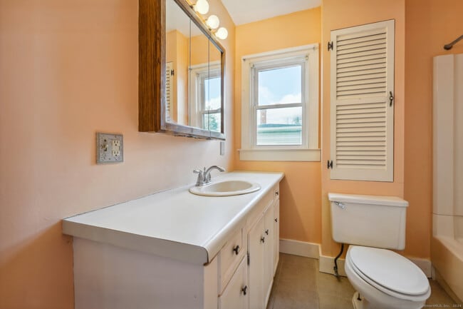 Building Photo - 34 Spring St