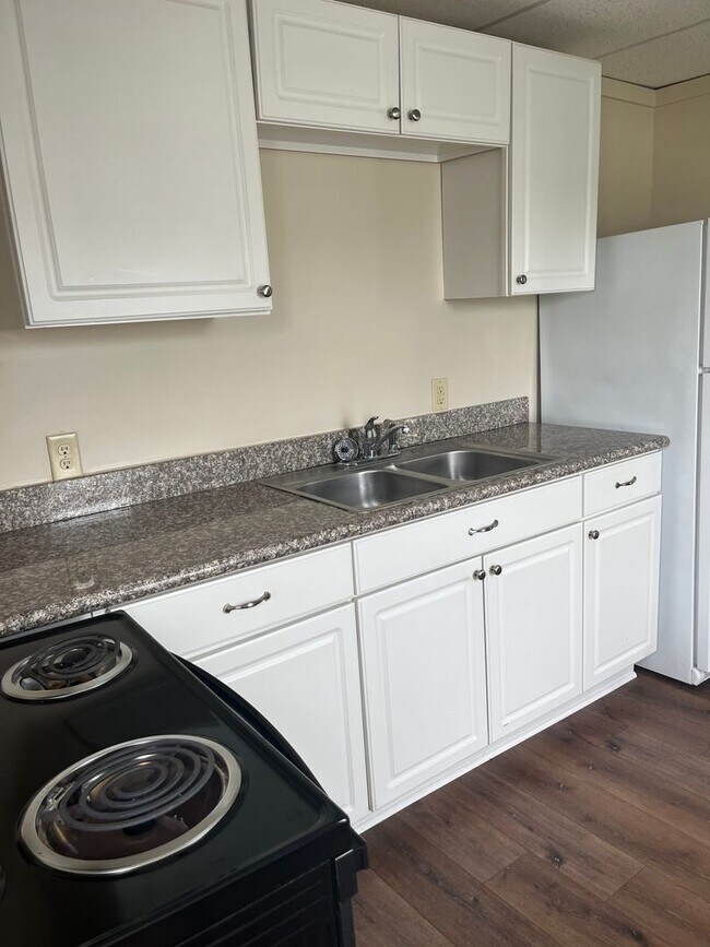 Building Photo - 23-25 W. Frederick Street