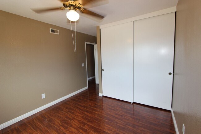 Building Photo - Beautiful 4 bedroom 2 bathroom home in Mira Mesa available now