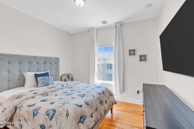 Building Photo - 1515 Ocean Terrace