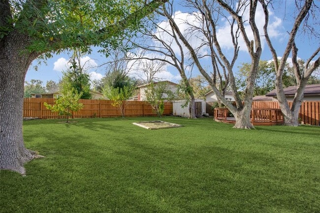 Building Photo - 2212 Rifle Bend Dr