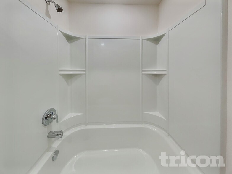 Building Photo - 14 Rivera Ln