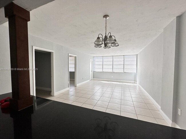 Building Photo - 2175 NE 170th St