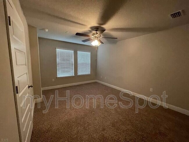 Building Photo - 6091 ROYAL PORT Ct