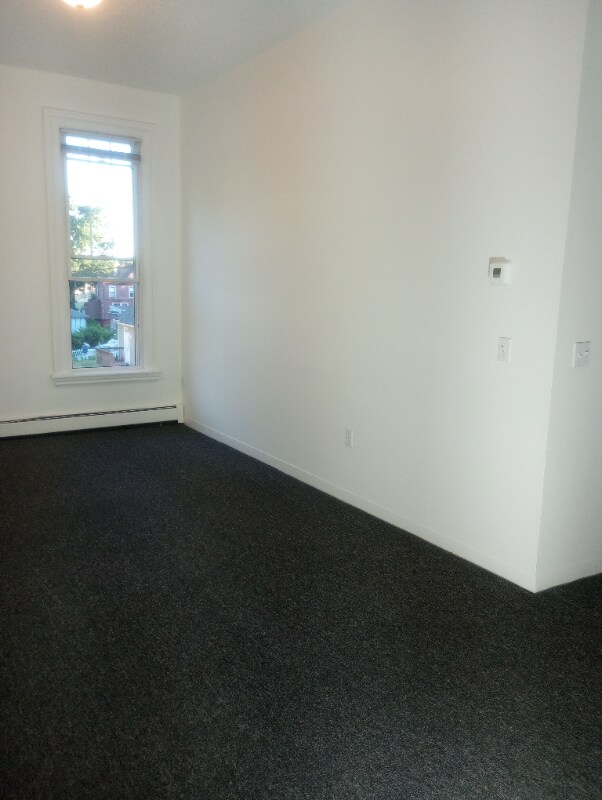 Building Photo - 138 Laurel Hill Ave