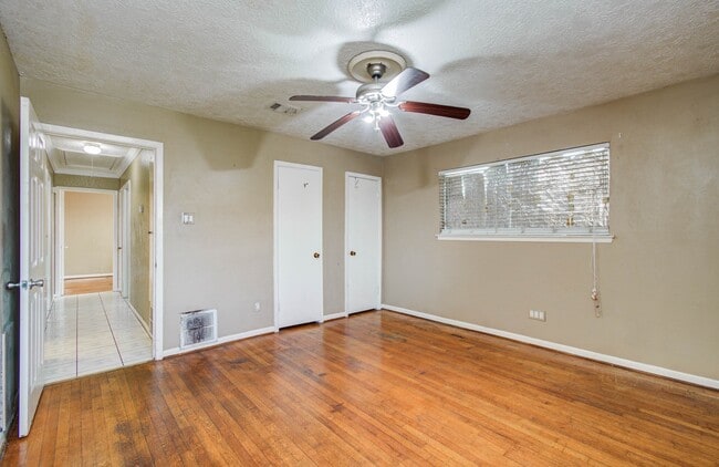Building Photo - 2508 Grape Ln