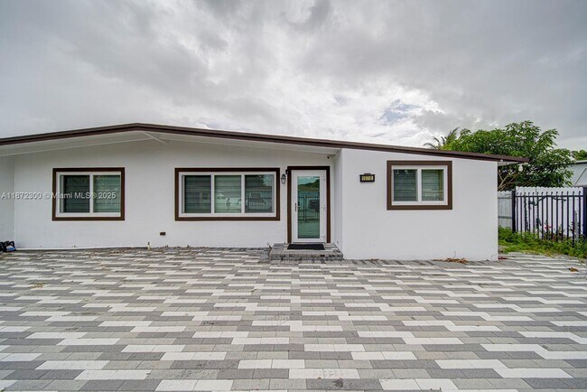 Building Photo - 1070 NW 132nd St