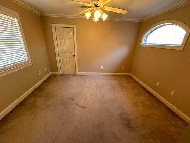 Building Photo - Executive Rental in West Rome $2,595