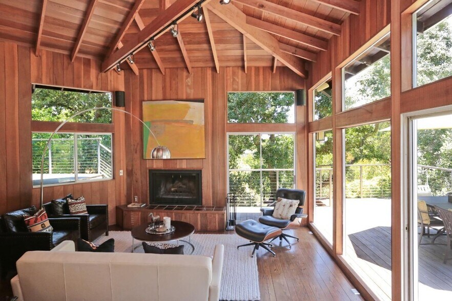 Building Photo - 3534 Oak Knoll Dr