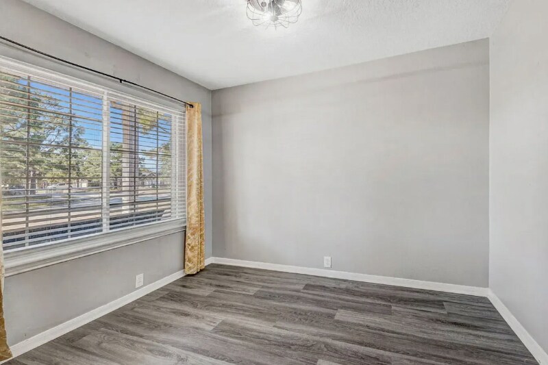 Building Photo - 19310 Wading River Dr