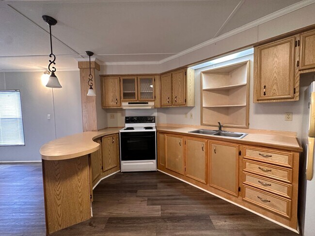 Building Photo - Awesome 2/2 Trailer in Westlake for rent!