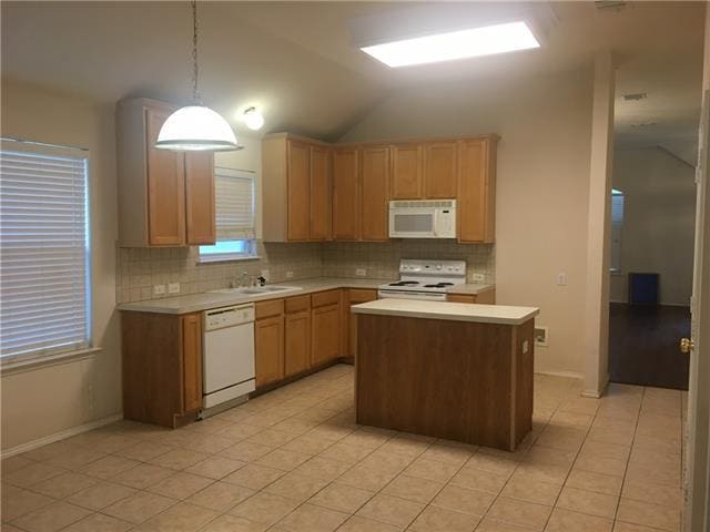 Building Photo - 8416 Ontario Dr
