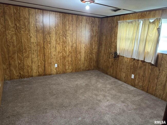 Building Photo - 2107 Tanglefoot Ln