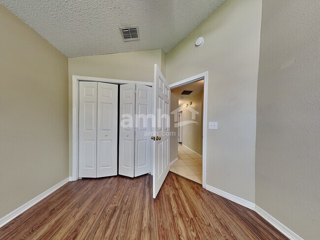 Building Photo - 13401 Sunvale Place