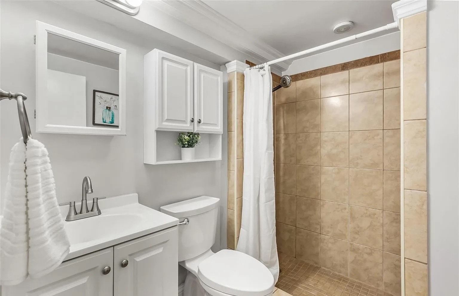 Bathroom - 3435 Lowell Blvd