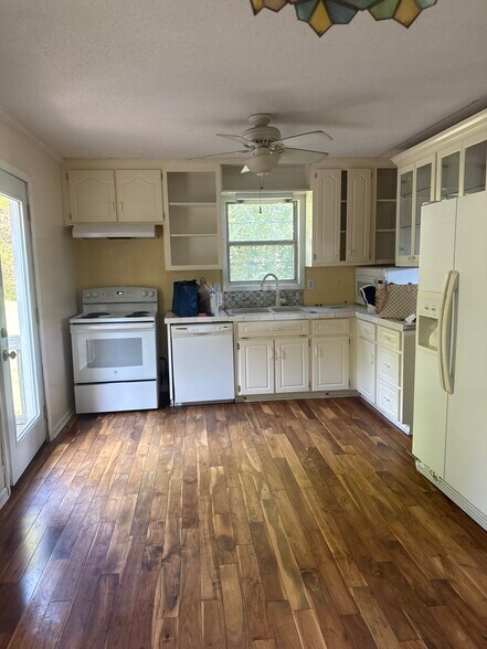 Building Photo - 343 Hobson Dr