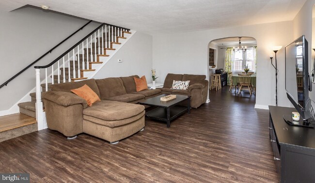 Building Photo - 852 Fairfax Rd