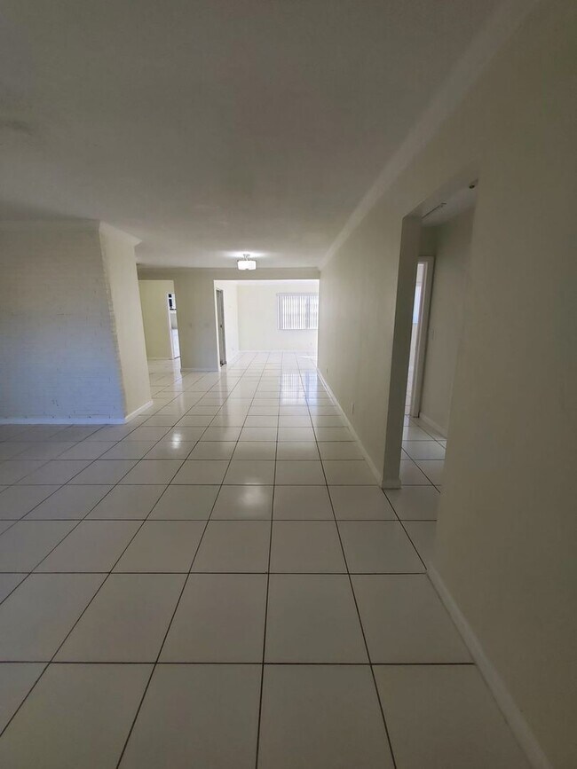 Building Photo - 3612-3614 TAYLOR ST