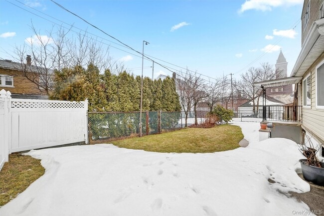 Building Photo - 4 Amackassin Terrace