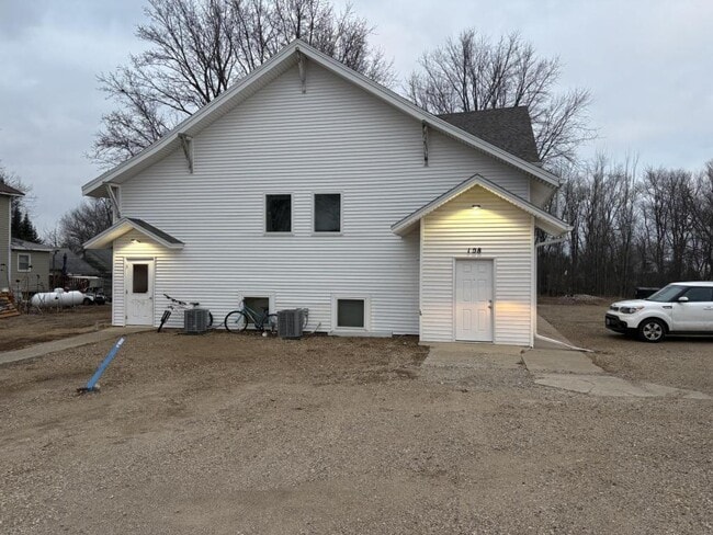 Primary Photo - 128 NE 3rd St