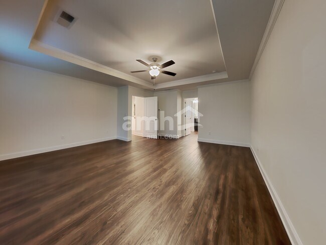 Building Photo - 111 Fairway Crossing Way