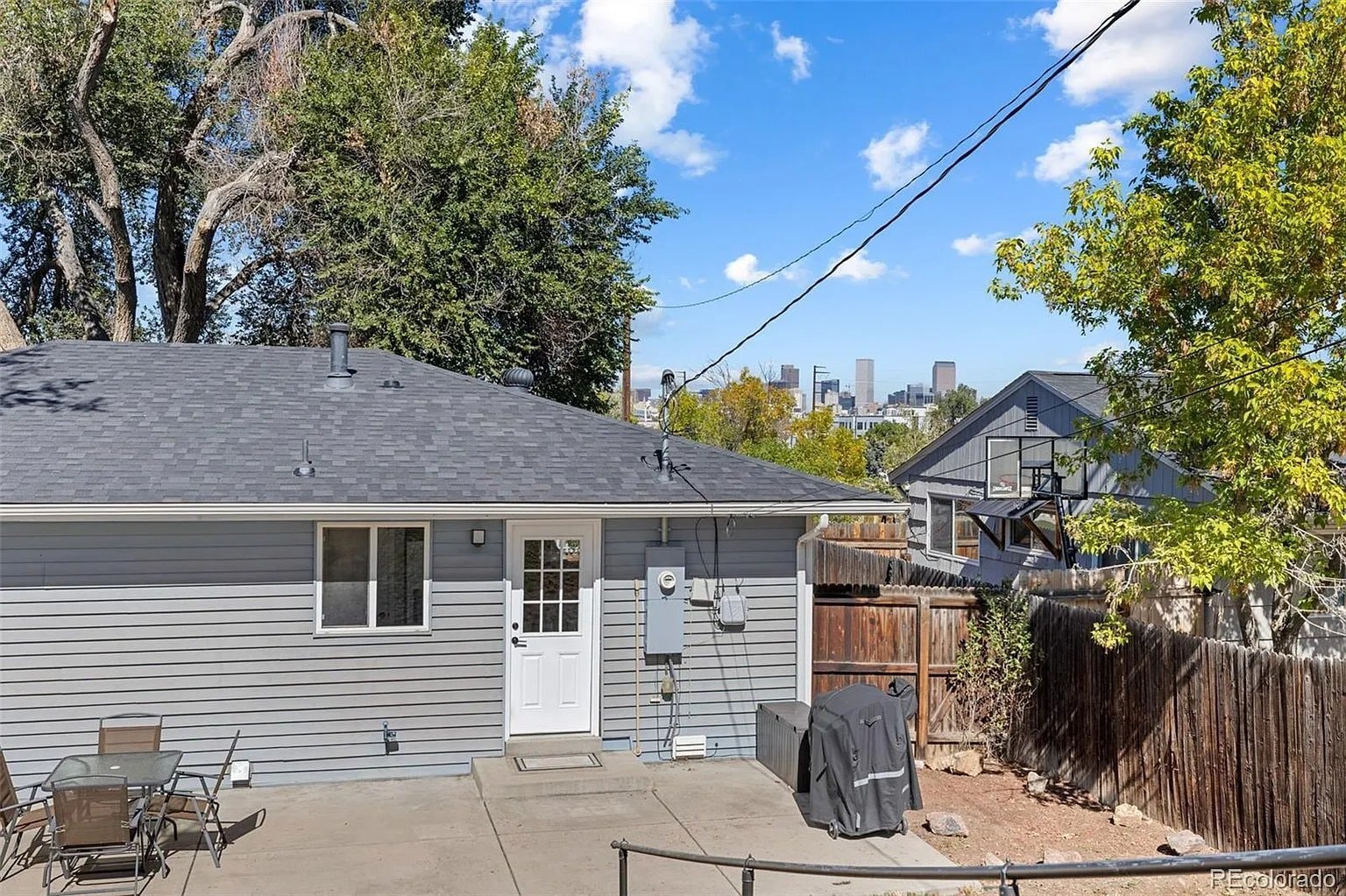 Building Photo - 1460 W Alaska Pl
