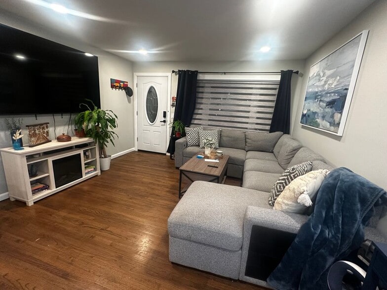 Building Photo - 167 Jefferson Ave