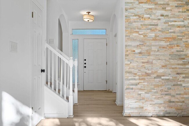 Building Photo - 2209 Boneset Trail