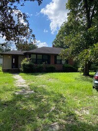Building Photo - 9008 Van Buren Ave