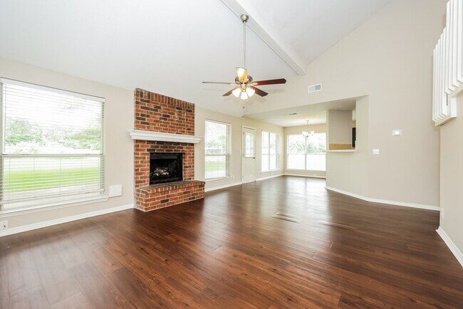 Building Photo - 114 Tedder Blvd