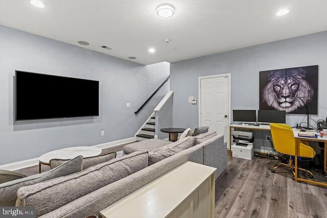 Building Photo - 2651 Glenriver Way