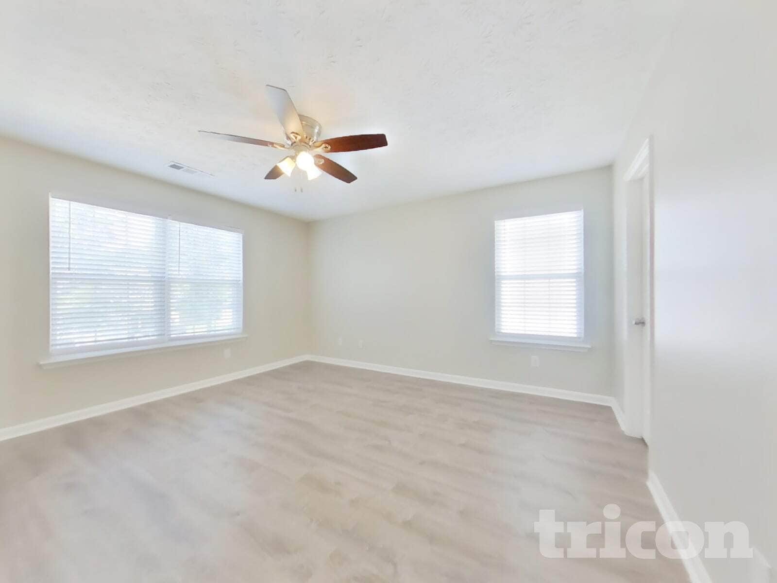 Building Photo - 261 Silver Ridge Dr