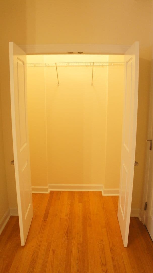 Interior Photo - 4715 N. Sheridan LLC
