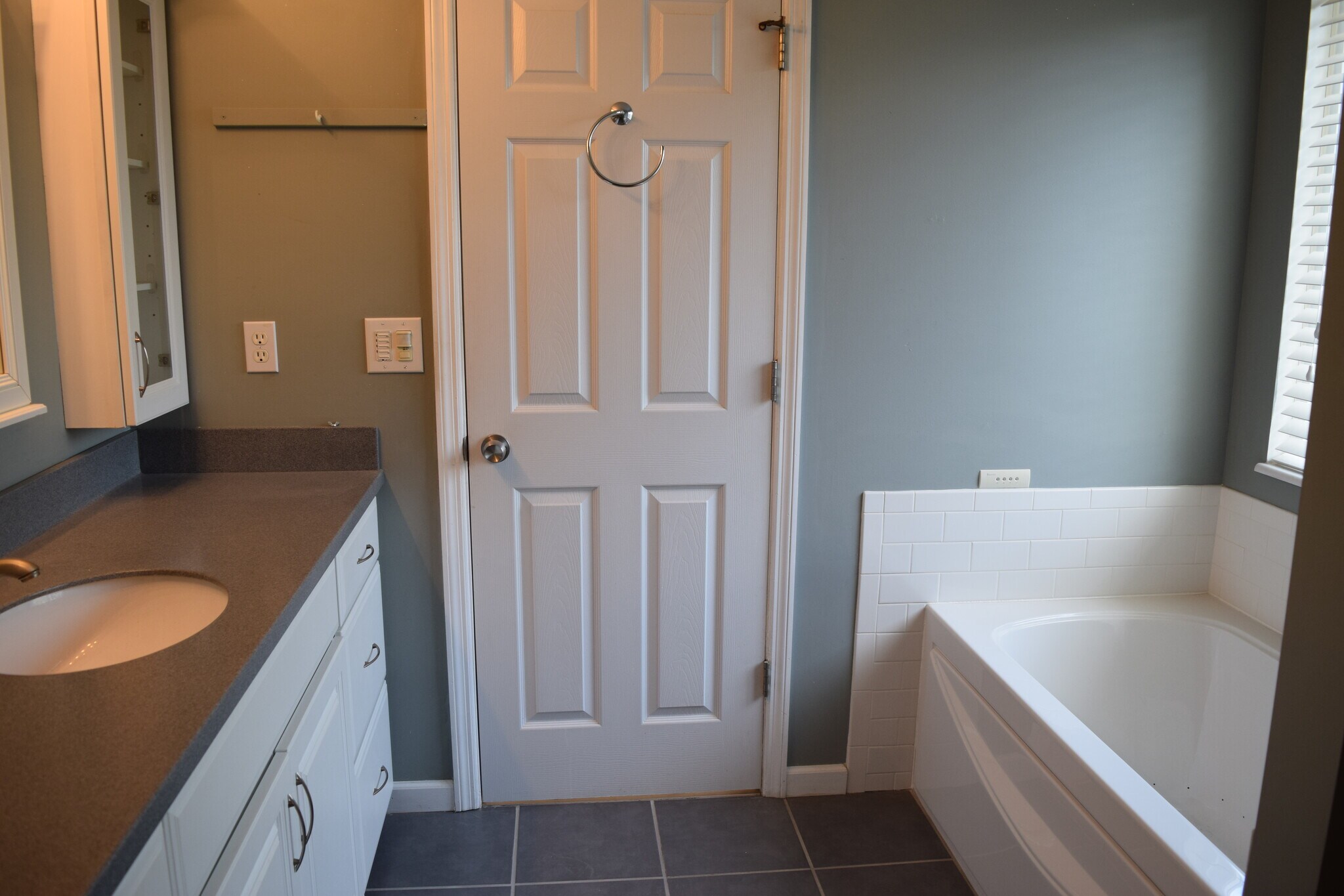 Building Photo - 354 Birchwood Crossing Ln