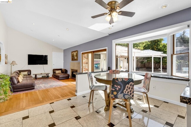 Building Photo - 277 Hidalgo Ct