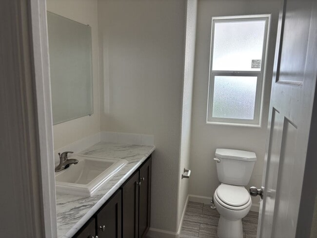 Building Photo - 3405 S Tomahawk Rd