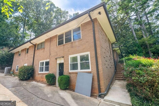 Building Photo - 1447 Southland Vista Ct NE