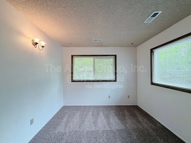 Building Photo - 5462 SW Murray Blvd